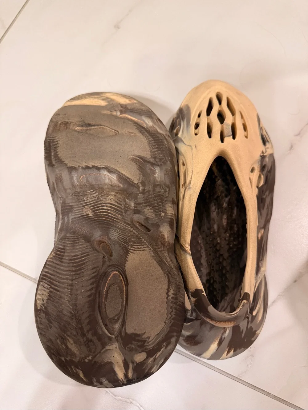 Yeezy Foam Runner MX Cream Clay – Size 8 – Worn